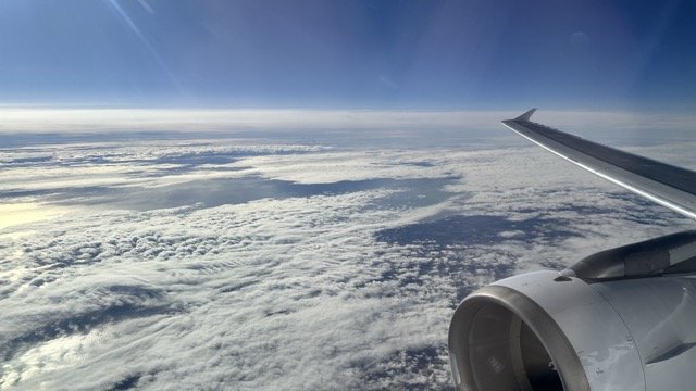 Finnair_Flight_Review_ThePrivateTraveller_Skyline.jpeg