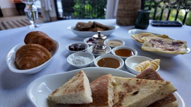 LHotel-Marrakech-Review-Breakfast.jpeg