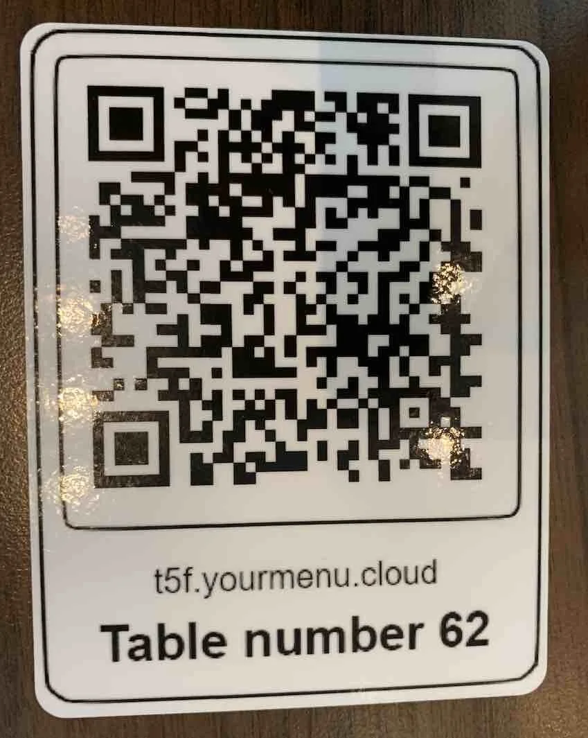 barcode-ordering-food-theprivatetraveller