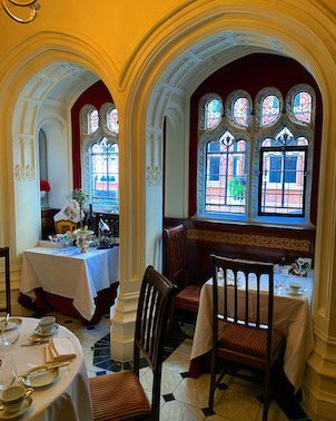 Hotel Review | The Milestone London | Royal Family neighbours | Luxury Old World Charm Hotel | The Private Traveller