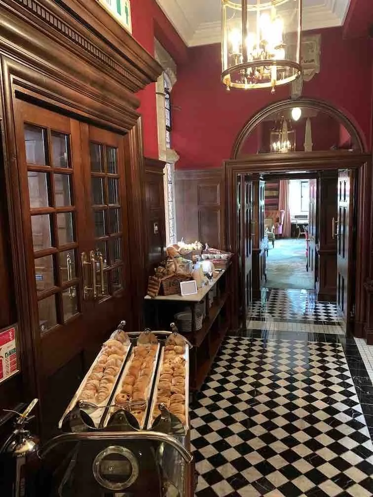 Hotel Review | The Milestone London | Royal Family neighbours | Luxury Old World Charm Hotel | The Private Traveller