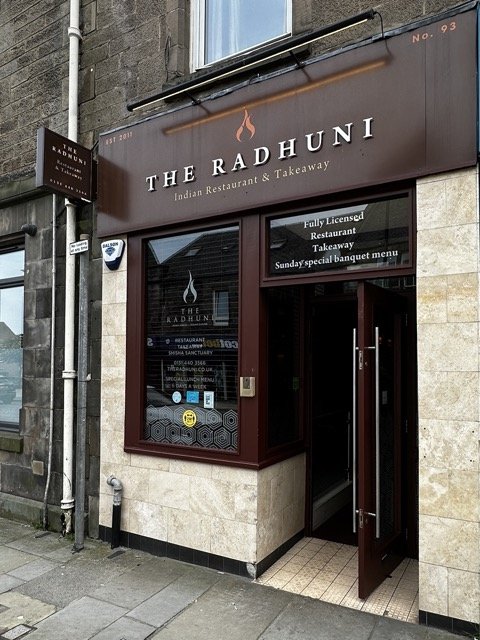 Radhuni-Restaurant-Review-ThePrivateTraveller-Entrance.jpeg