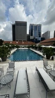 Raffles-Hotel-Singapore-Pool.jpeg