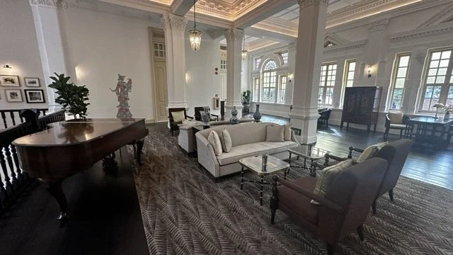 Raffles_Singapore_Lobby.jpeg