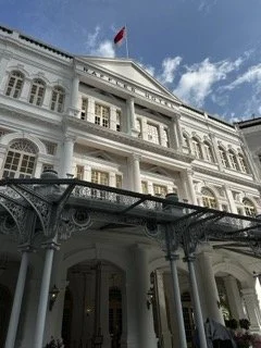 Singapore-Raffles-Entrance.jpeg