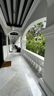 Singapore-Raffles-Courtyard.jpeg