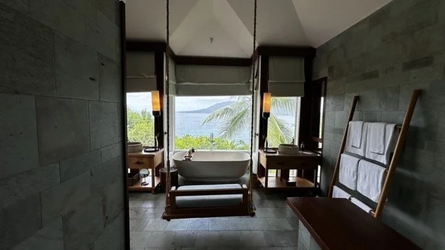 Bathroom-Seychelles-Zil-Pasyon.jpeg