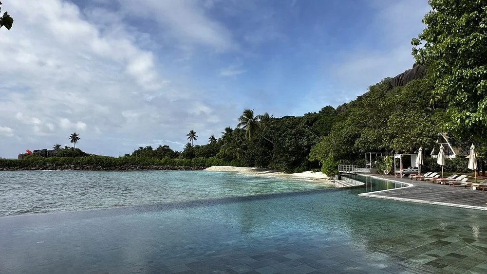 Seychelles-Zil-Pasyon-Infinity-Pool.jpeg