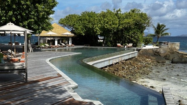 Seychelles-Zil-Pasyon-Infinity-Pool.jpeg