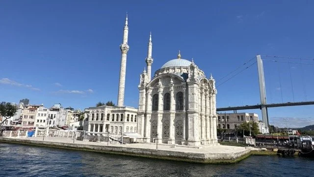 ortakoy_mosque_and_bosphorus_bridge.jpeg