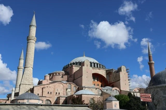 hagia_sophia_exterior_view.jpeg