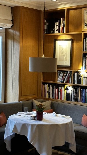 intimate-dining-corner-library-brenners-park.jpeg
