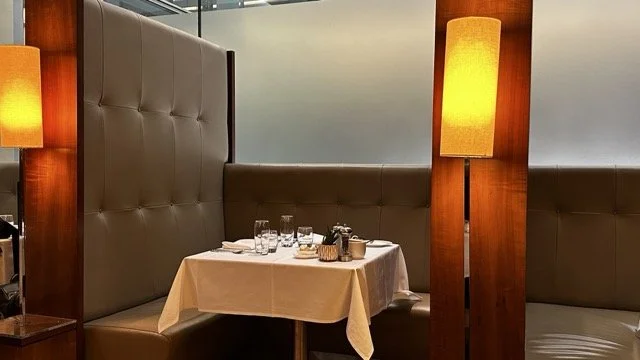 concorde-room-dining-booth-british-airways-terminal-5.jpeg