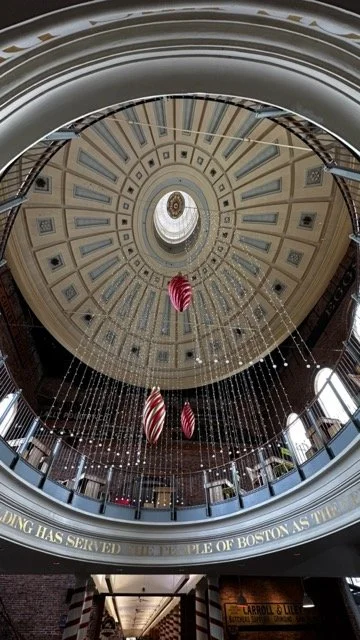faneuil-hall-dome-holiday-decor.jpeg