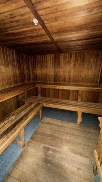 luxury-hotel-sauna-boston.jpeg