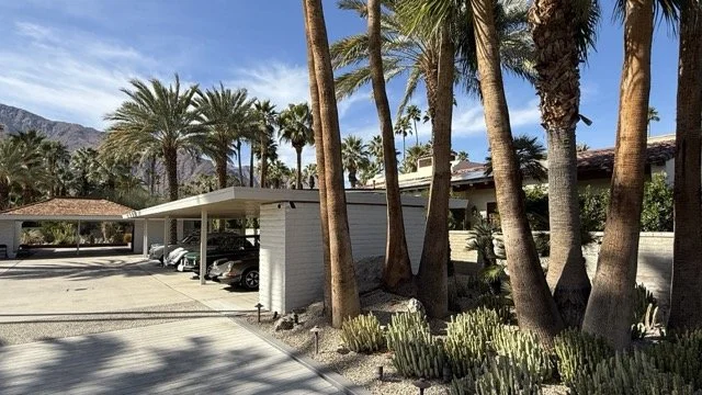 abernathy-residence-palm-springs-carport-midcentury.jpeg