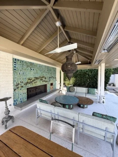 abernathy-residence-poolside-lounge-midcentury-modern.jpeg