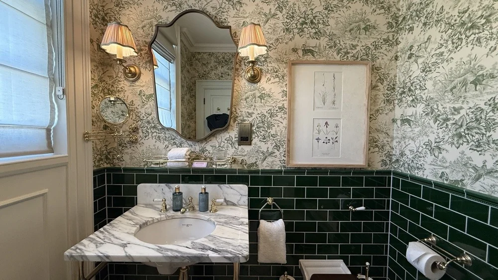 gleneagles-townhouse-bathroom-marble-sink.jpeg
