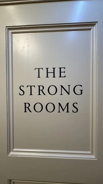 gleneagles-townhouse-strong-rooms-sign.jpeg