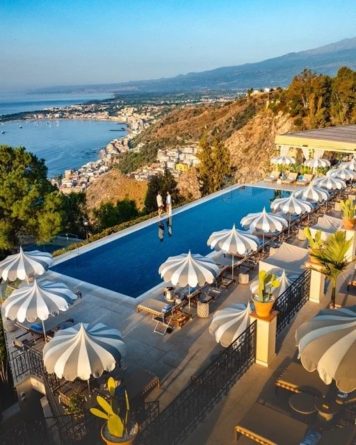 four-seasons-taormina-infinity-pool-sea-etna-view.jpeg