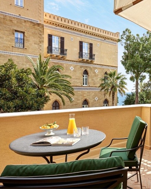 villa-igiea-palermo-suite-balcony-breakfast.jpeg