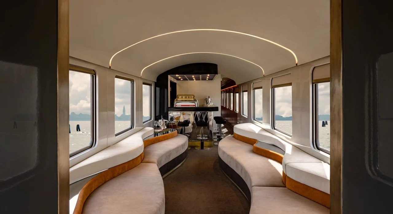 la-dolce-vita-orient-express-lounge-car-bar.jpeg