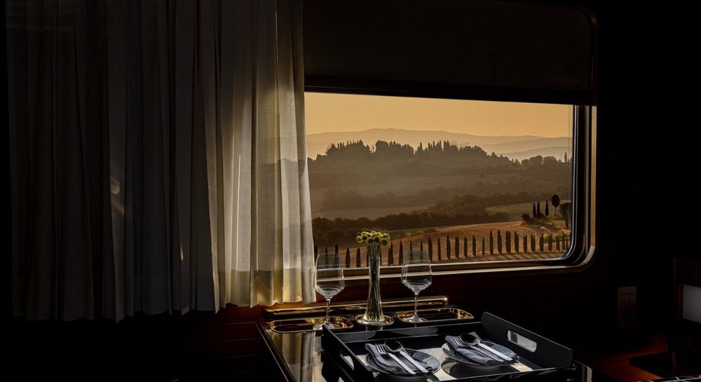 la-dolce-vita-orient-express-tuscany-dining-view.jpeg