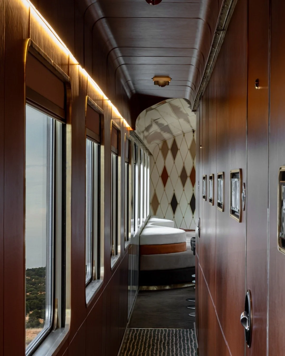 orient-express-la-dolce-vita-train-interior-italy.JPG