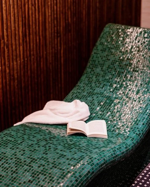amerikalinjen-oslo-spa-mosaic-heated-lounger.jpeg
