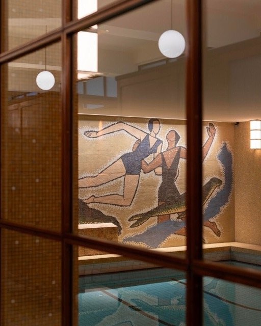 sommerro-house-oslo-pool-mosaic-glass-reflection.jpeg