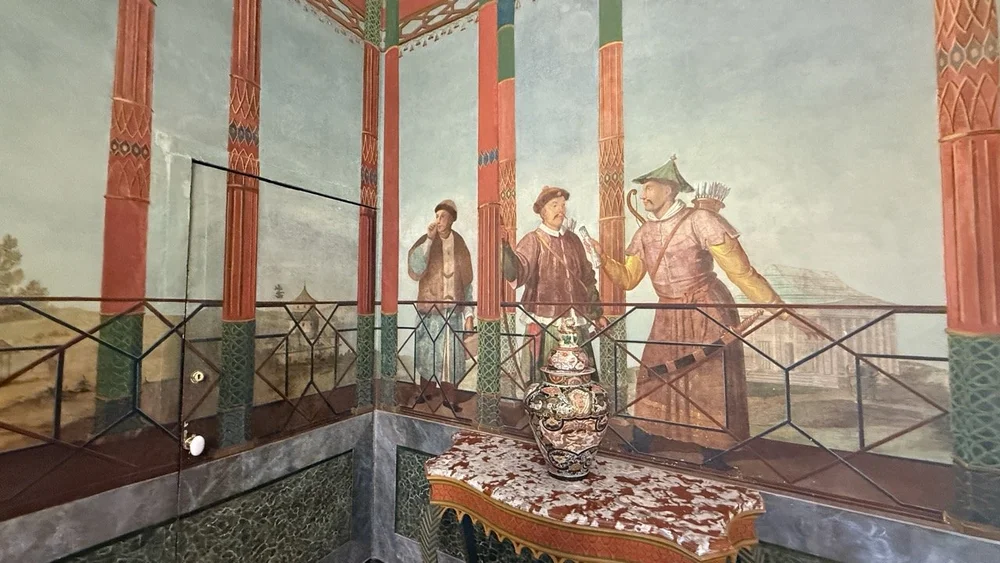 chinoiserie-fresco-palermo-historic-interior.jpeg