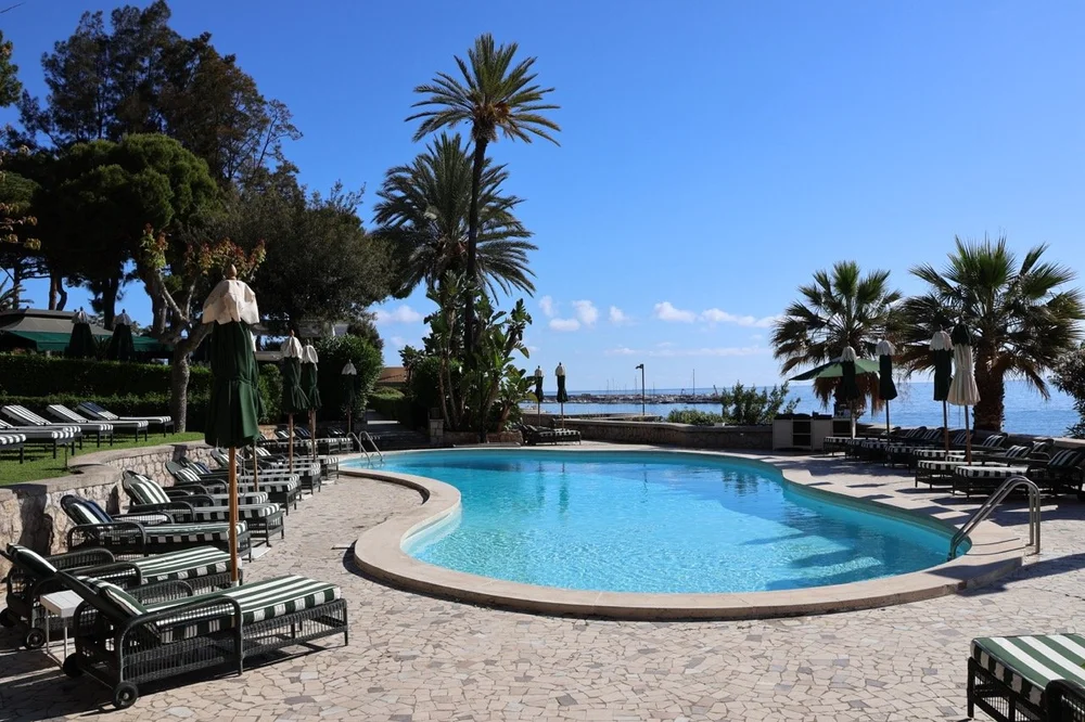 villa-igiea-palermo-pool-with-sea-view..jpeg