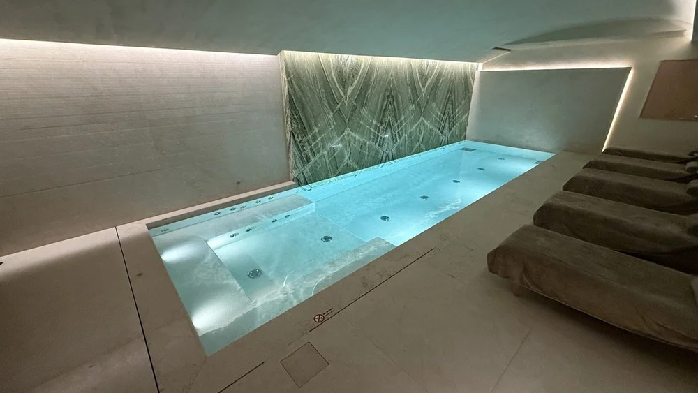 spa-hydrotherapy-pool-four-seasons-san-domenico-palace.jpeg