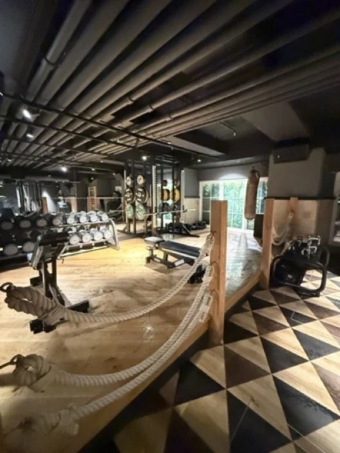 amerikalinjen-hotel-gym-weightlifting-area-oslo.jpeg