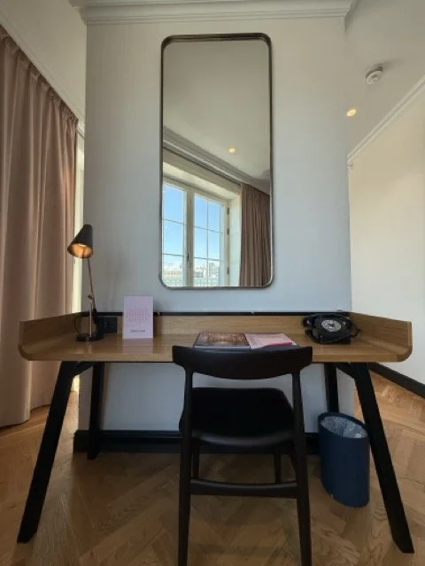 writing-desk-suite-mirror-retro-telephone-oslo.jpeg