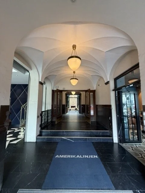 amerikalinjen-hotel-oslo-lobby-arched-ceiling.jpeg