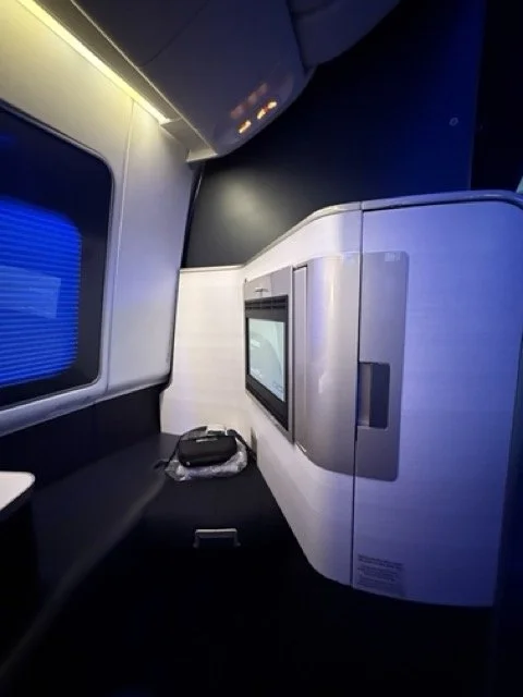 british-airways-first-class-suite-seat-1a-wide-view.jpeg