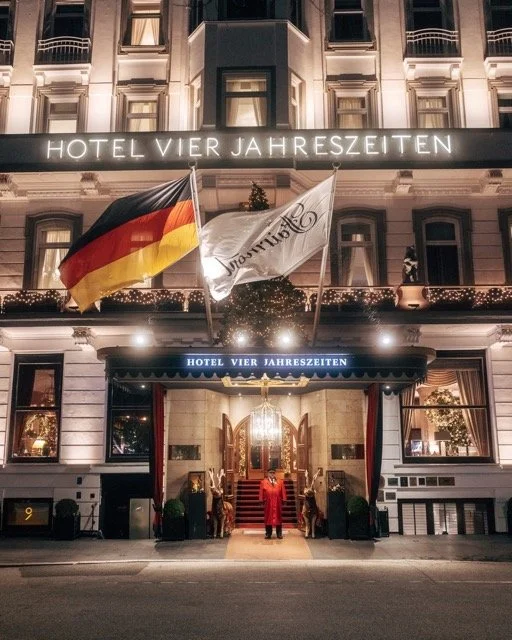 fairmont-hamburg-hotel-entrance.jpeg