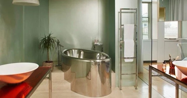 sanderson-london-silver-bathtub-suite.jpeg