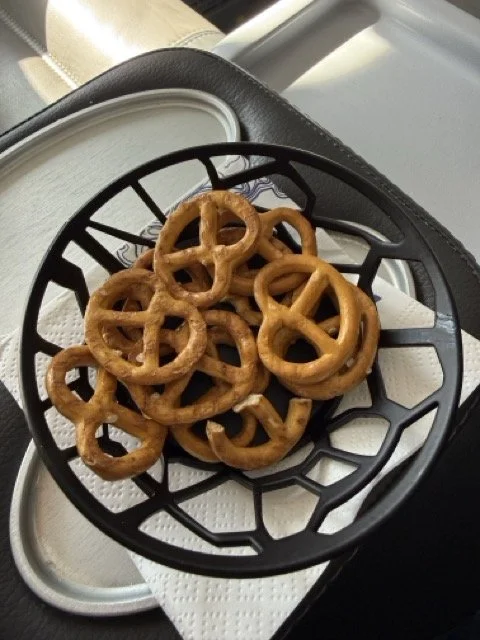 icelandair-saga-premium-snack-pretzels.jpeg