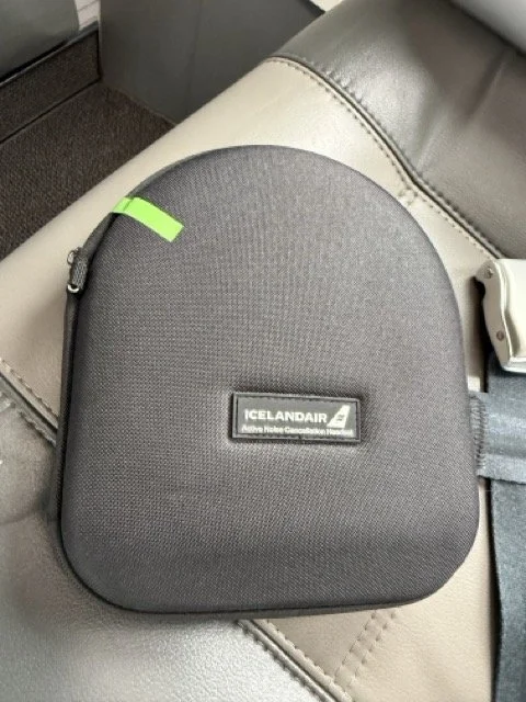 icelandair-saga-premium-noise-cancelling-headphones-case..jpeg