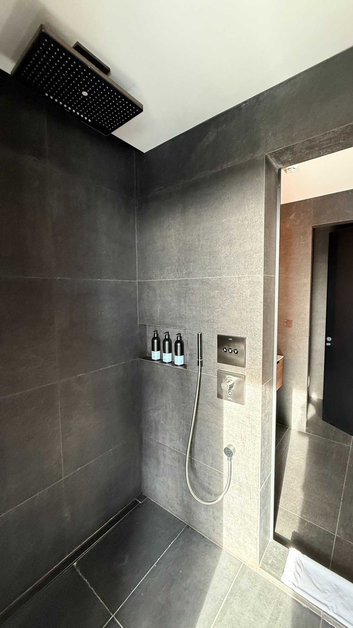 blue-lagoon-iceland-luxury-suite-shower.jpeg