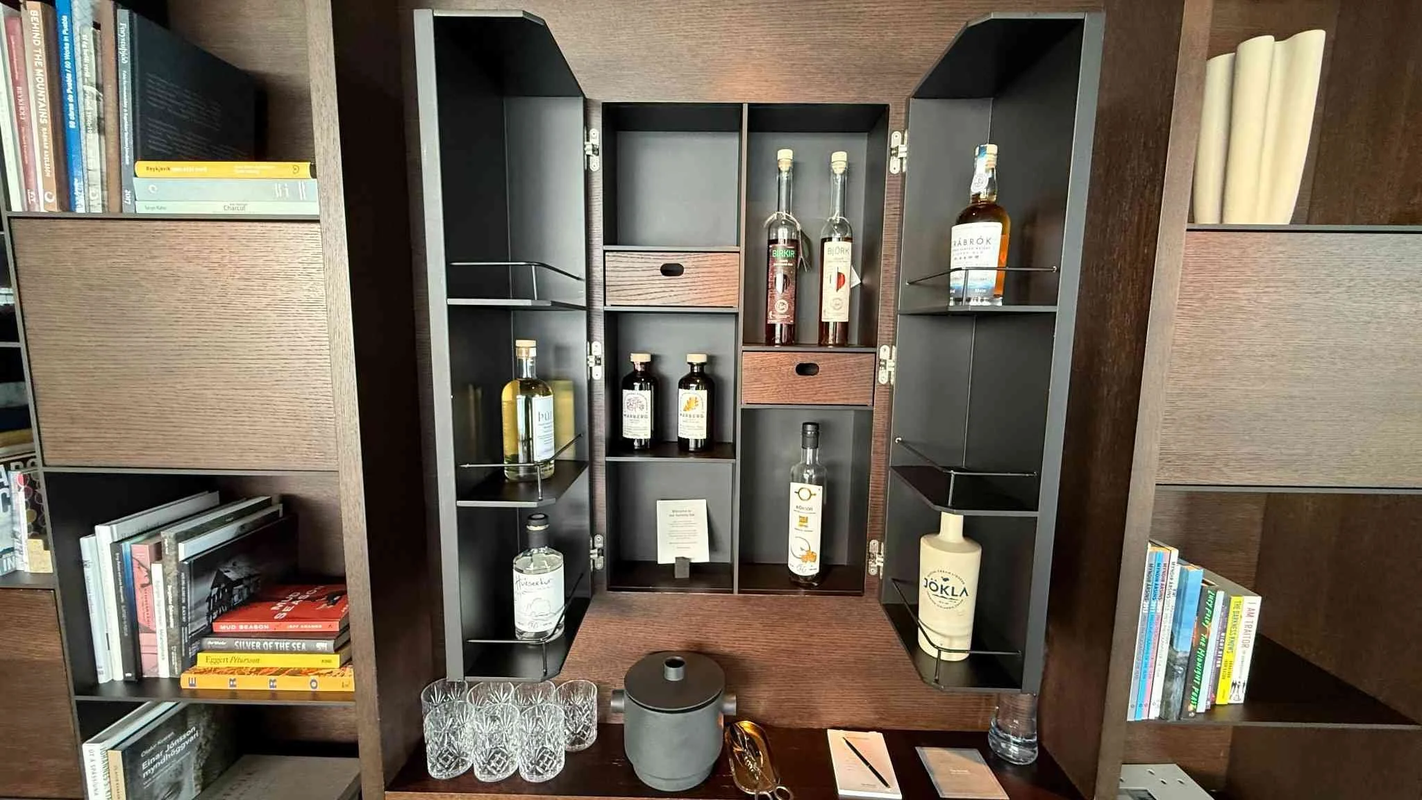 the-retreat-hotel-blue-lagoon-iceland-bar-cabinet.jpeg