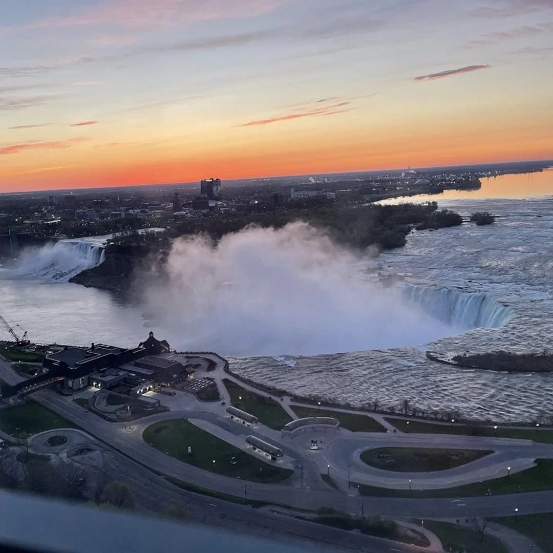 niagara-falls-canada-sunrise-horseshoe-waterfall.jpg
