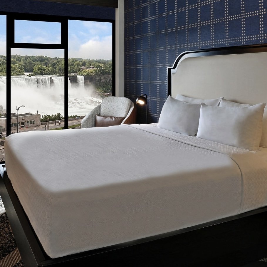 niagara-falls-hotel-room-view-waterfall.jpeg