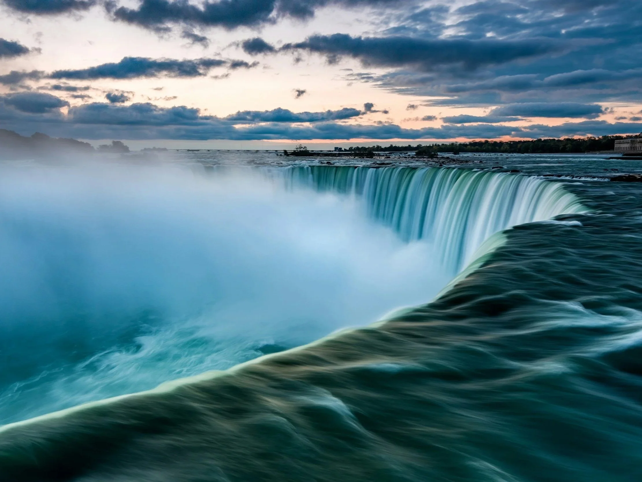Niagara to New York: A Journey of Iconic Sights &amp; Stays