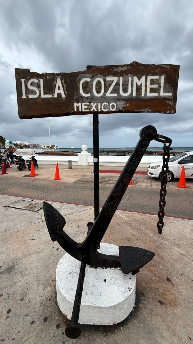 isla-cozumel-anchor-sign.jpg