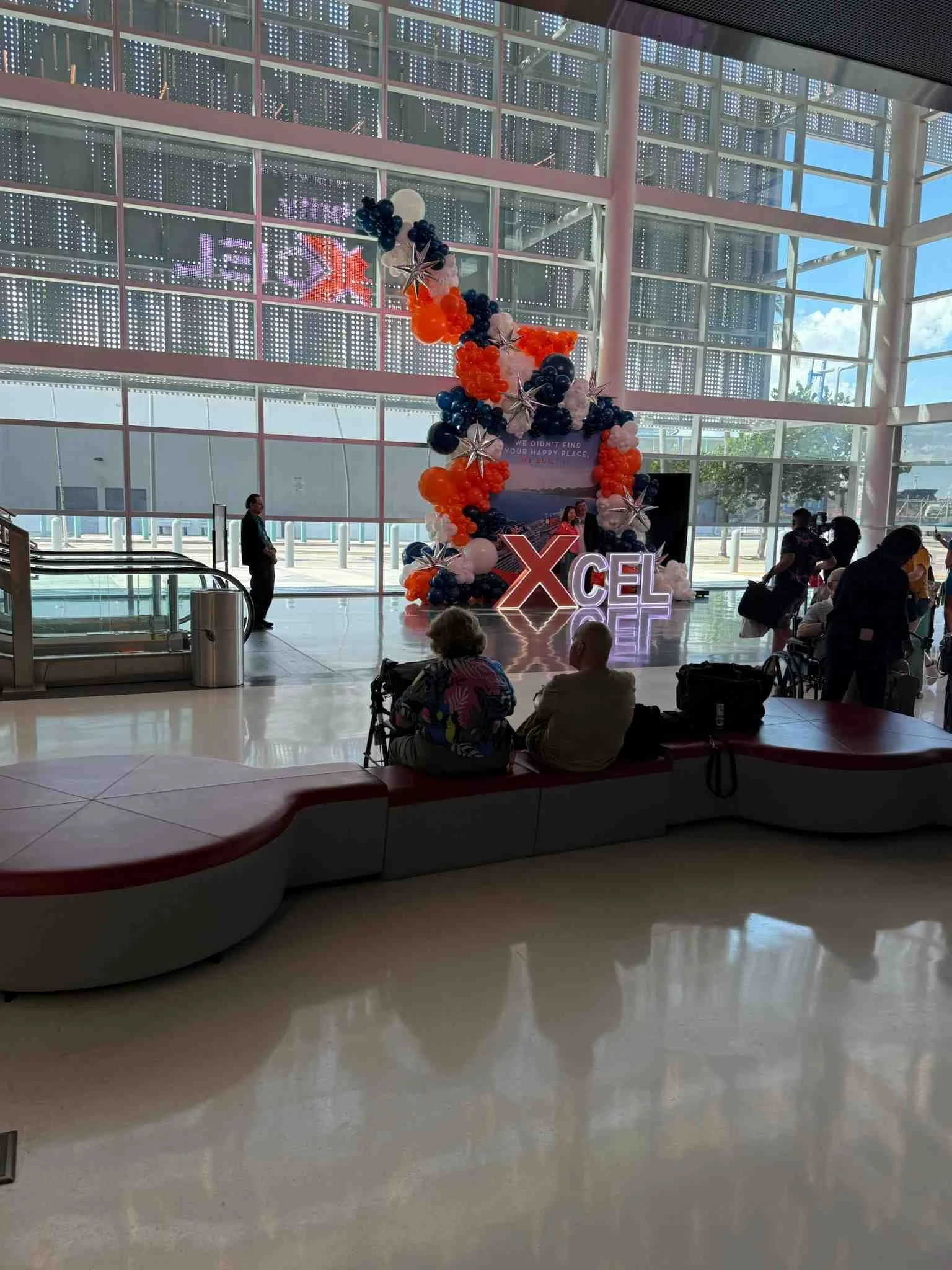 celebrity-xcel-terminal-balloon-display.jpg
