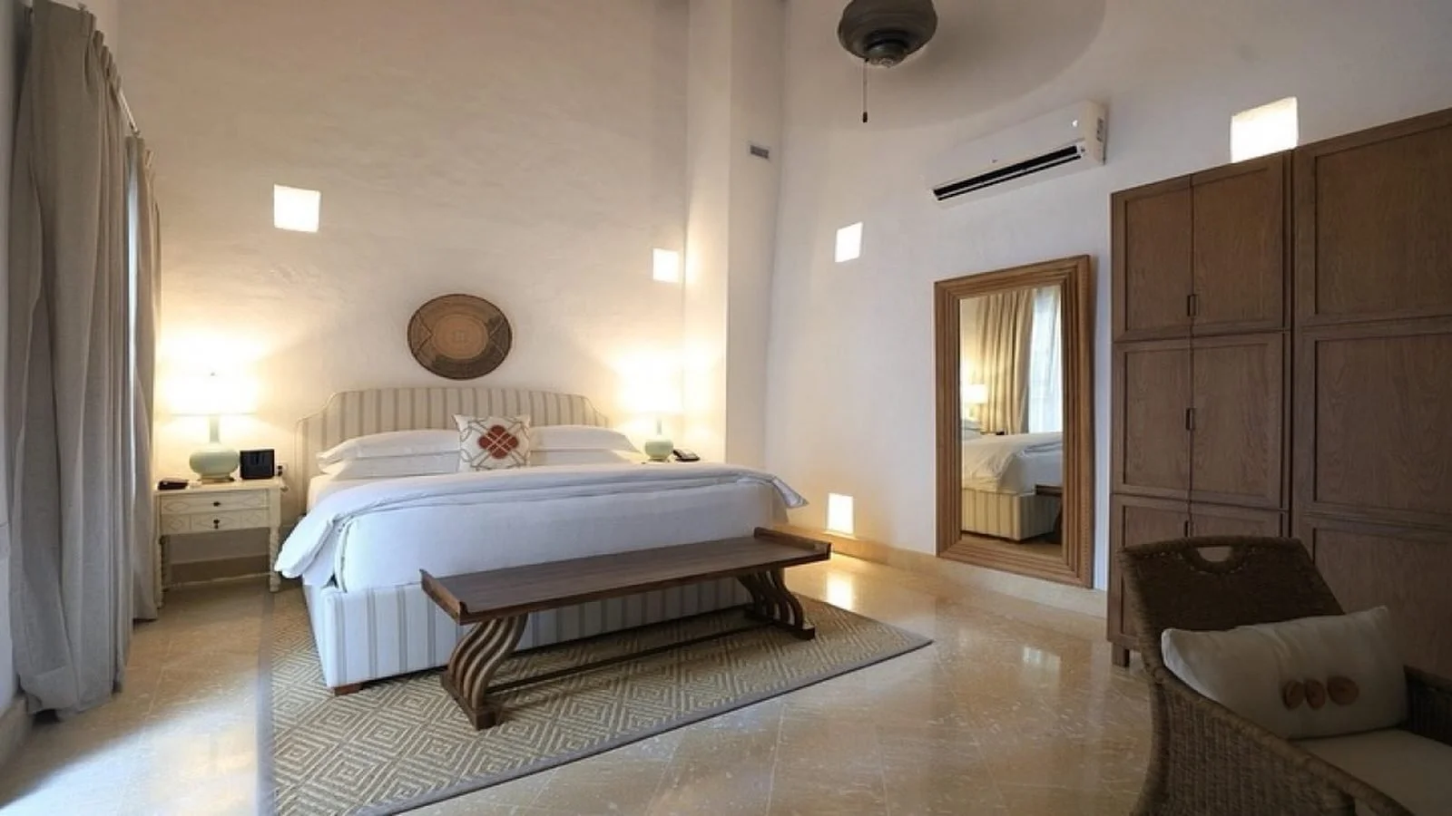 casa-pestagua-heritage-suite-bedroom.jpeg
