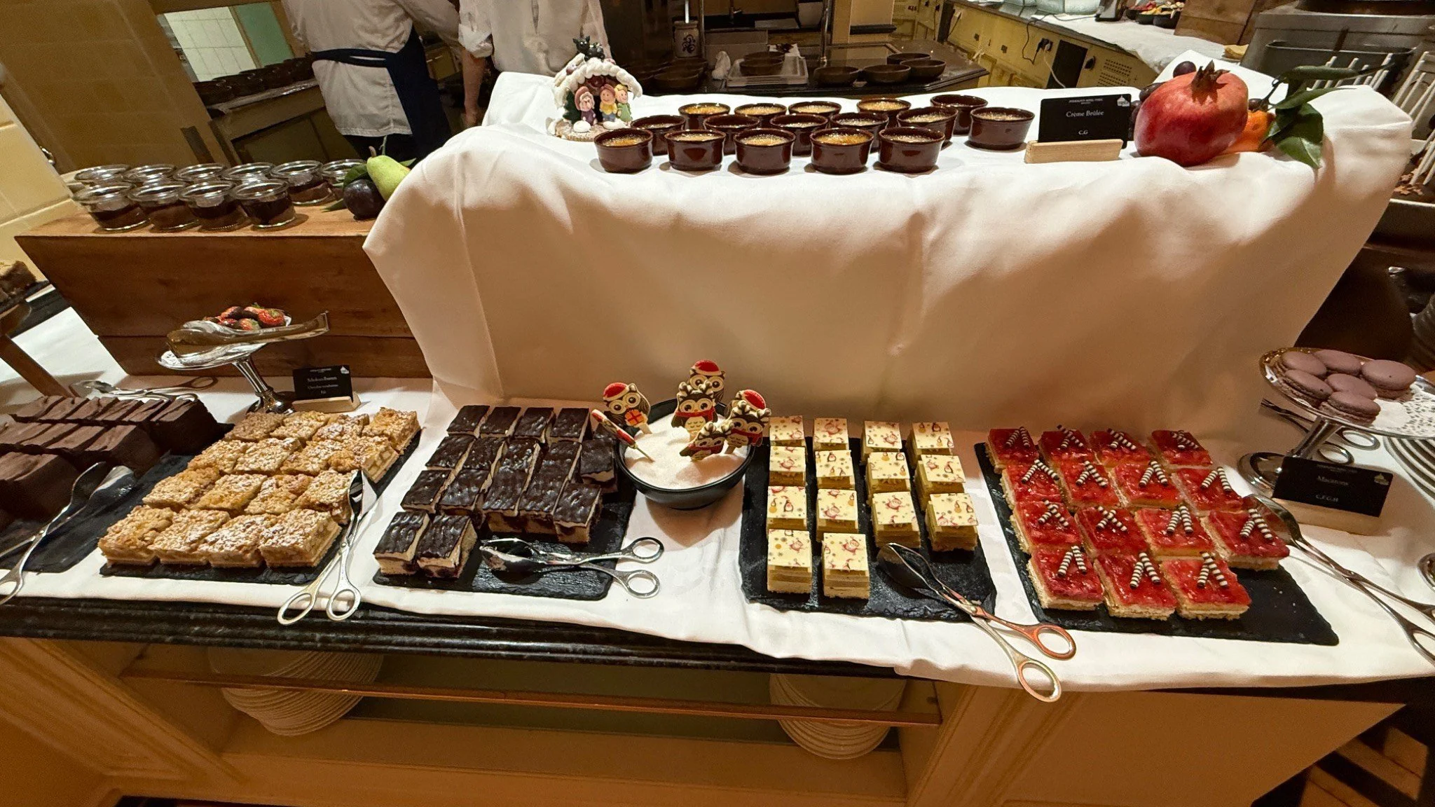 interalpen-hotel-tyrol-dessert-buffet-selection.jpg